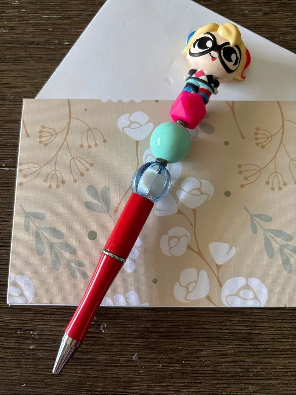 DC Comics: Harley Quinn handmade beaded pen